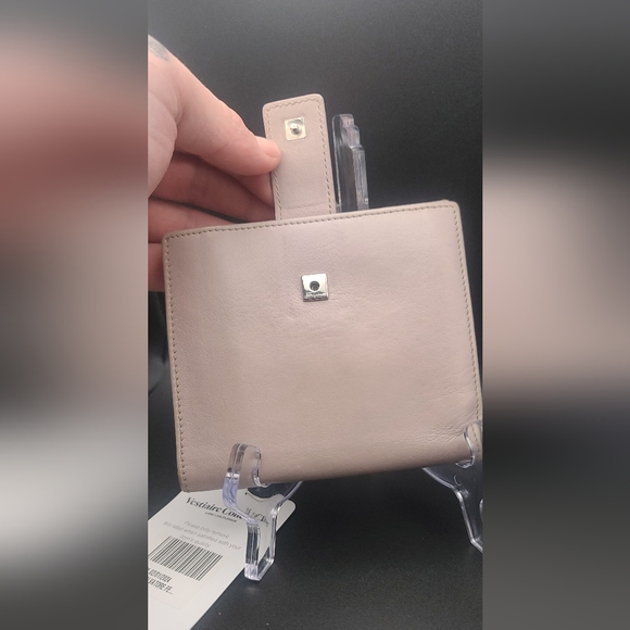 Salvatore Ferragamo wallet - Picture 11 of 17